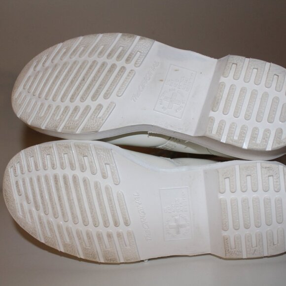 Doc Dr. Martens 14357 All White Mono Smooth Leather Combat Boots Size 7M 8W - Picture 10 of 11